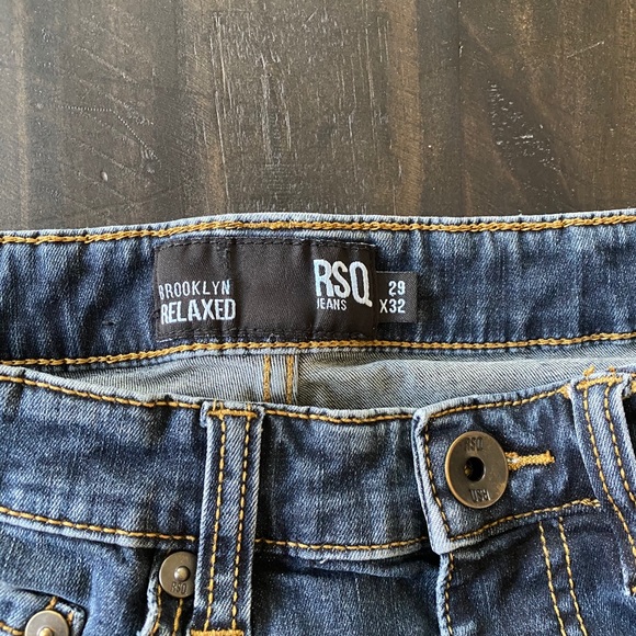 Jeans - Picture 1 of 3